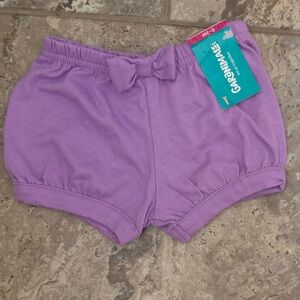 NWT Size 0-3 months Garanimals Purple bubble Shorts